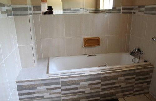 Bela-Bela Apartment | Falcon Lodge (S)