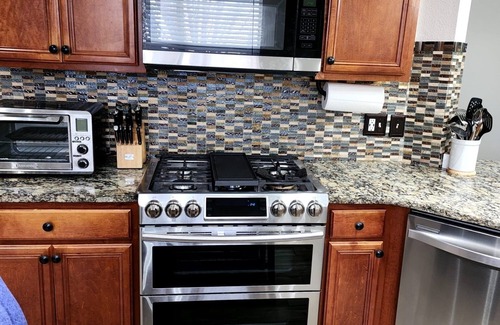 Euless House | Fall and Football season are almost here! Enjoy it in the pool oasis getaway!