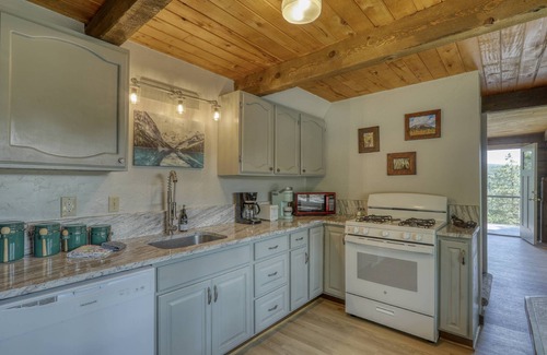 San Juan River Village House | Fall Escape Special: 15% Discount Ends Nov 22!