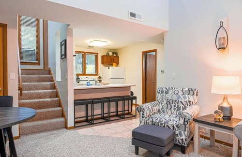 The Galena Territory Condo | Fall Foliage Golf Course View - King Beds - Fireplace - Near Scenic Trails