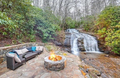 Franklin House | Fall Foliage Paradise Cabin with Creek and Game Room