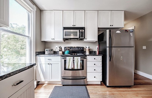 Munjoy Hill Apartment | Fall In Love With Portland!