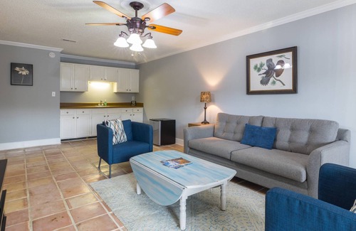 Waleska House | Fall Sale: 15% Off 3+ nights – thru Nov 30!