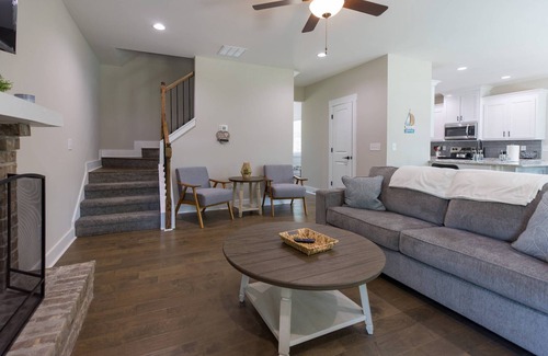 Gainesville House | Fall Sale: 15% Off 3+ nights – thru Nov 30!