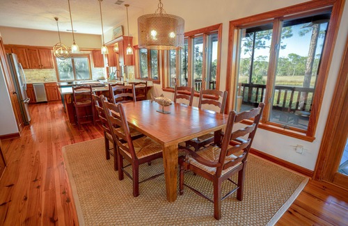 Plantation House | Fall Special! Canal Front, small dog ok, dock, screened private pool!