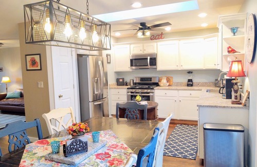 Harbert Cottage | FALL, the best kept secret at this Adorable Cottage! Wineries,Restaurants,Trails