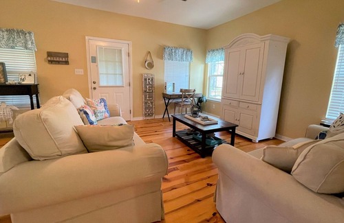 Fort Morgan Cabin | Fall/Winter Dates Available-The Rookery-3 bed-2 bath-sleeps 6