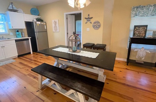 Fort Morgan Cabin | Fall/Winter Dates Available-The Rookery-3 bed-2 bath-sleeps 6