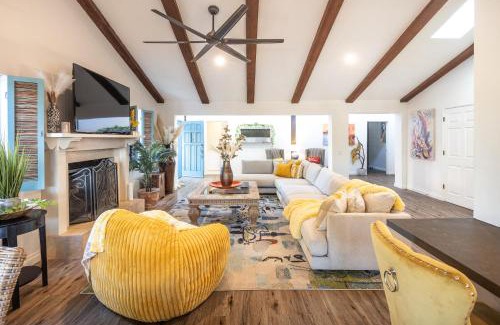 Fallbrook House | Fallbrook's Heavenly Estate - A Family Paradise