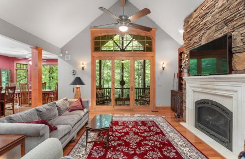 Lake Lure House | Falling Waters at Rumbling Bald