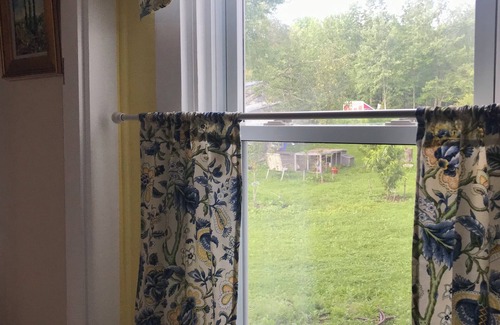 Ellsworth Apartment | Falls Farmstead 1865 Ellis House Comfy Apt 2