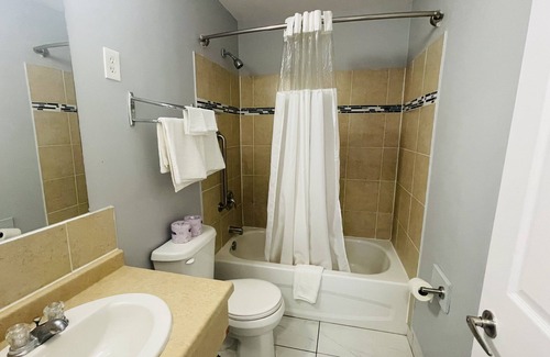 Niagara Falls Hotel | Falls Lodge by the Falls