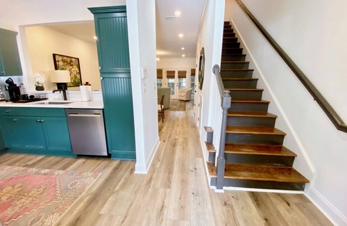 Greenville Downtown Cottage | Falls Park Escape - Steps from everything Downtown
