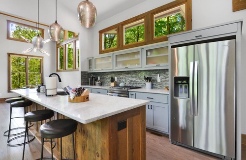 Ellijay Cabin | Falls Watch ~ 3BR Mountain Modern Luxury on a Private Waterfall! Wow!