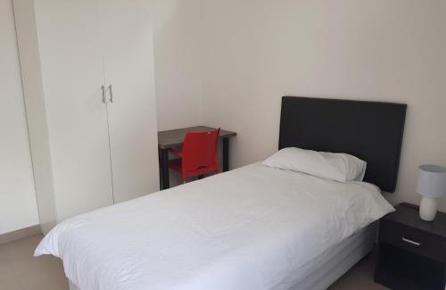 Mowbray House | Fama Lodge Single Rooms