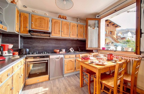 Saint-Marcel Ski Chalet | Family chalet in St Marcel with terrace, 6 pers, 3 bedrooms