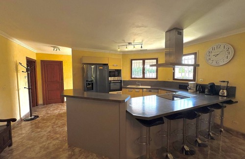 Saint-Hippolyte House | Family villa private pool near beach 6PC7