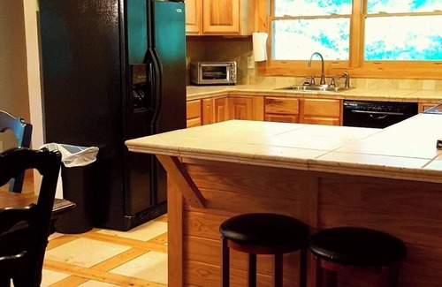 Helen Cabin | FamiLee RosenHütte new owners of Tuscon Mountain Retreat