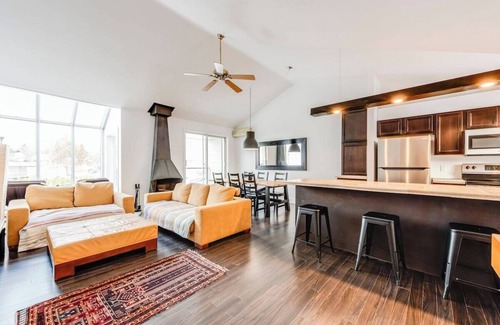 Saint Ferreol les Neiges Cottage | Familiale 69 - Beautiful views of Mont Sainte-Anne in all seasons