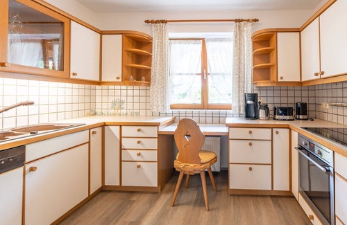 Burgberg Apartment | Familienfreundliche Ferienwohnung in Mitten der Berge