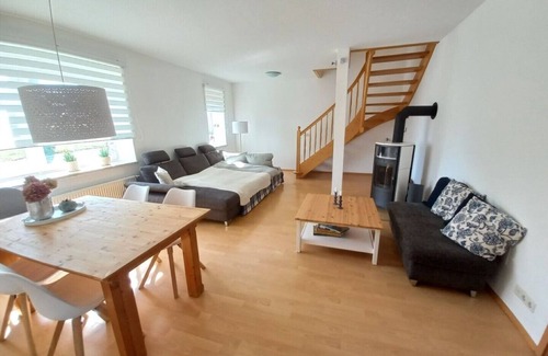 Muritz House | Familiengeeignet, Kindergerecht, Geschmackvolle Einrichtung, Kaminofen,badewanne