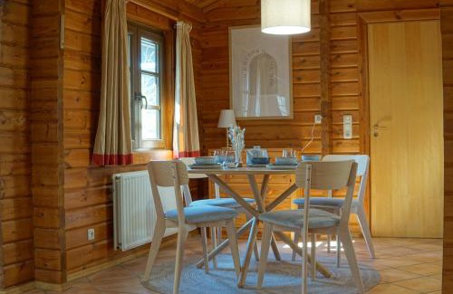 Bad Arolsen House | Familienurlaub im Wald am Twistesee Ferienhaus 20 nur 300 m zum See - Grill & Terasse & hundefreundlich - Twistesee-Ferien