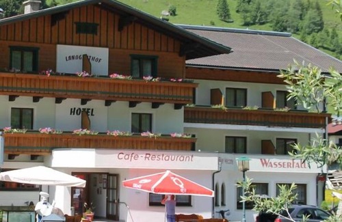 Fusch an der Grossglocknerstrasse House | Familienzimmer A+ - Wasserfall, Hotel