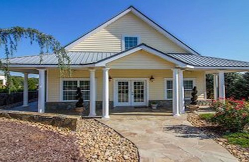 Danielsville House | Families, weddings and corporate retreats, close to Athens, Georgia