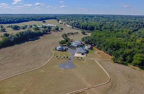 Danielsville House | Families, weddings and corporate retreats, close to Athens, Georgia