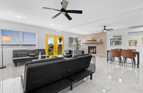 Oviedo House | Family 3br Getaway Orlando Fun & Attractions