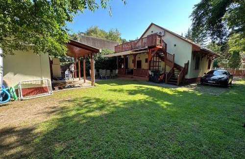 Balatonfenyves Apartment | Family Apartman