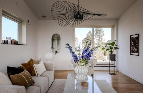 Lundby Apartment | Family apartment by Eddie