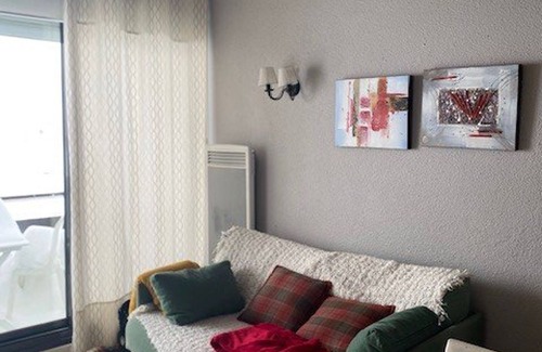 Arette Apartment | Family apartment for 6, direct slope access, balcony, parking, elevator