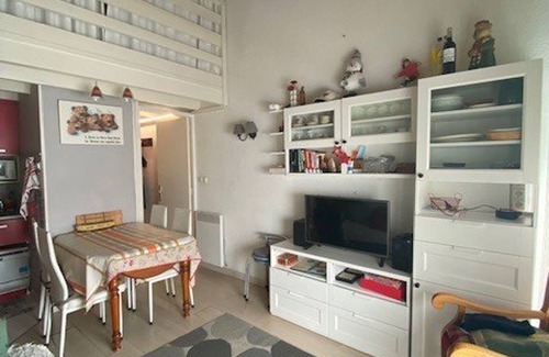 Arette Apartment | Family apartment for 6, direct slope access, balcony, parking, elevator