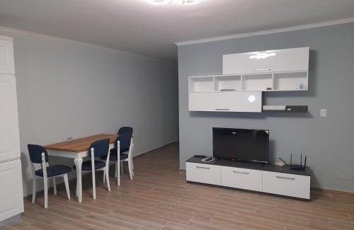 Shkembi i Kavajes Apartment | Family apartment PePa Dürres