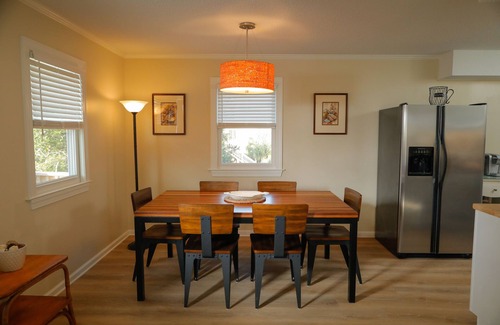 Emerald Isle Cottage | Family beach cottage poised between the ocean, hiking, biking, eateries & shops
