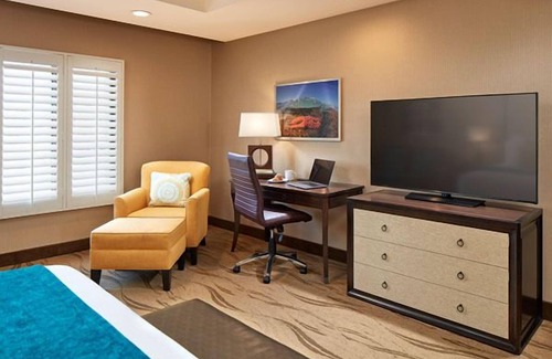 Village of La Jolla Hotel | Family Beach Escape! Offers On-Site Dining