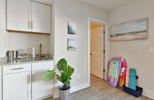 Jacksonville Beach House | Family Beach House with Pool - Blocks From Beach