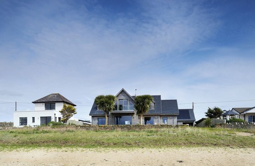 Castle Douglas House | Family Beach House in SW Scotland with island views & log burner for cosy nights