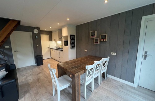 Stramproy House | Family Bungalow by the Fen