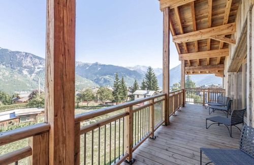 Le Praz Ski Chalet | Family Chalet with Spa Near Slopes in Courchevel Le Praz
