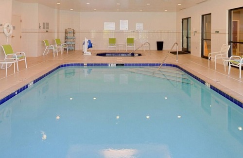 Gastonia House | Family City Break in North Carolina! 3 Contemporary Units! Indoor Pool, Parking