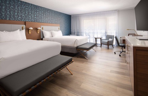 Port Angeles Hotel | Family Coastal Vacay in Red Lion Hotel Port Angeles Harbor! Fitness, Pool, Beach