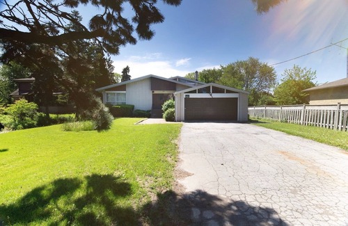 Clanton Park House | Family & Corporate Stay Home [3 Bdrms /2.5 Bath]