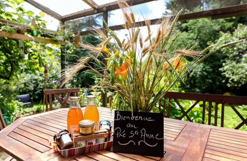 Tourville-sur-Arques House | Family cottage by the water, 9 people, 3 bathrooms, fireplace, 10 km from DIEPPE