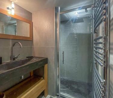 Les Carroz-d'Araches Ski Chalet | Family Cottage, Panoramic View