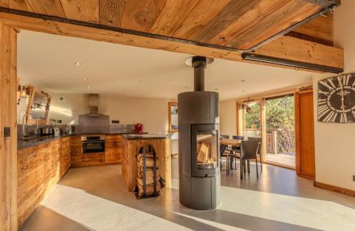 Les Carroz-d'Araches Ski Chalet | Family Cottage, Panoramic View