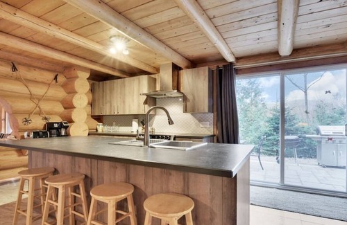 Mauricie Ski Chalet | Family cottage in nature with access to the river!