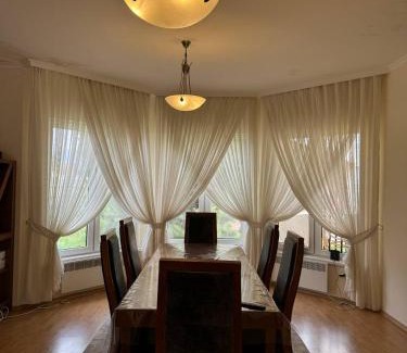Bosteri House | Family cottage