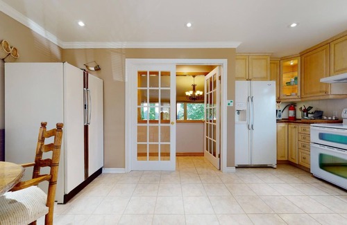 Baddow Cottage | Family Cottage with a hot tub & heated pool minutes to Highland Trails & Marina